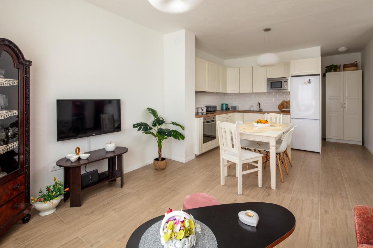 Holiday Home Vallis Povlja  Esterno foto