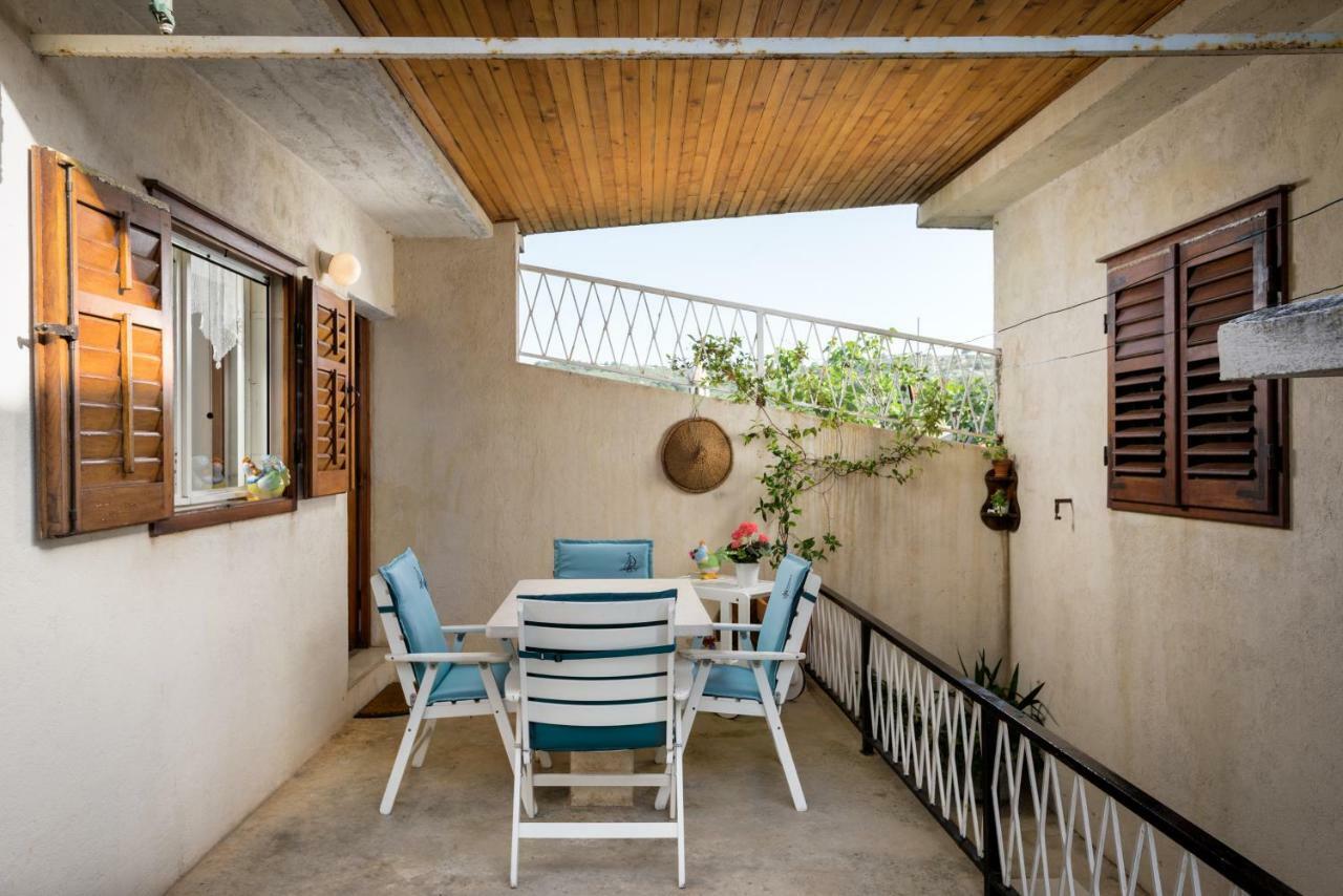 Holiday Home Vallis Povlja  Esterno foto