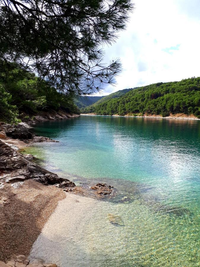Holiday Home Vallis Povlja  Esterno foto